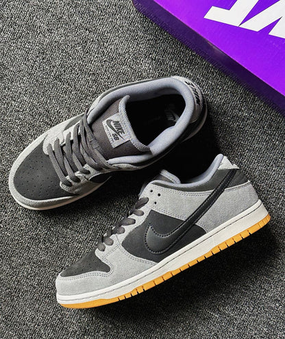 Nike Dunk Low Dark Smoke Grey (HF3063-001)
