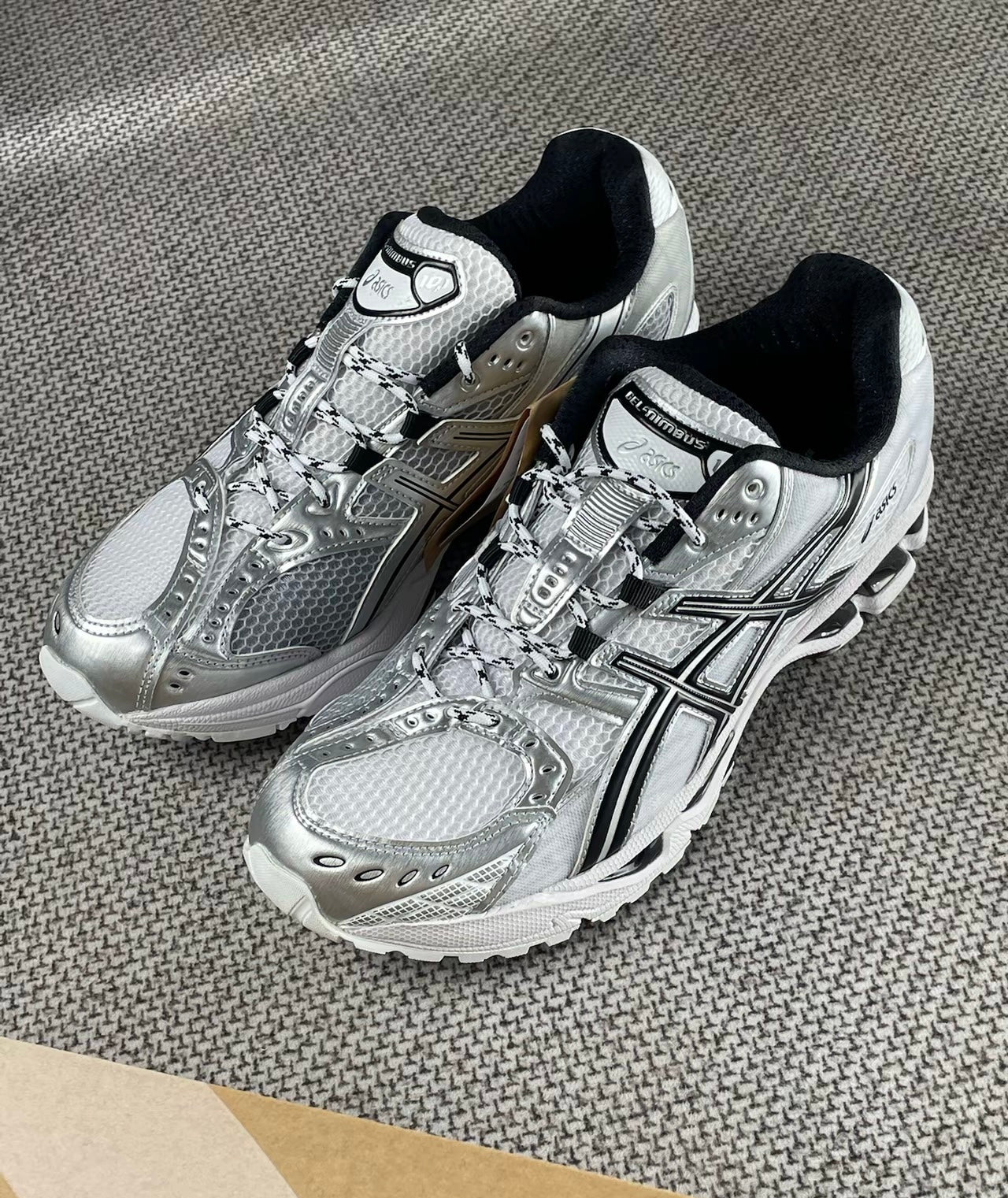 Asics Gel-Nimbus 10.1 白灰 (1203A780-101)