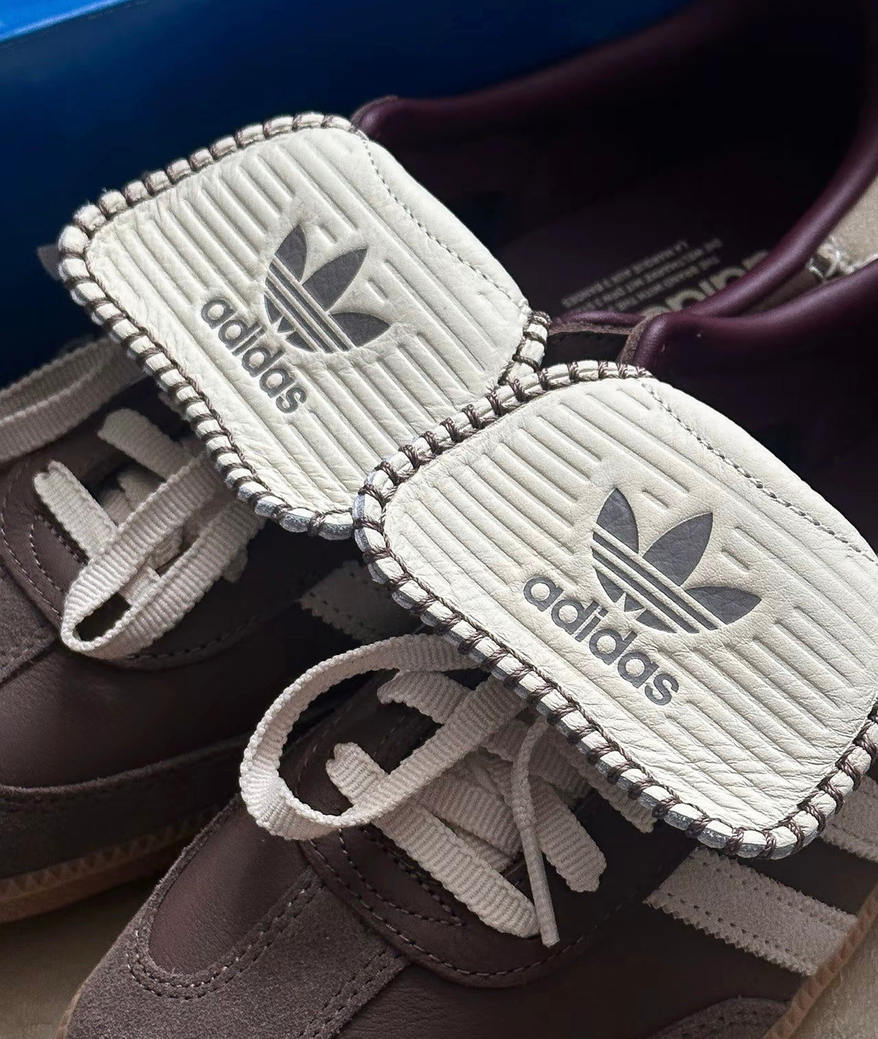 Adidas SAMBA LT 翻鞋舌咖啡 (JQ6620)