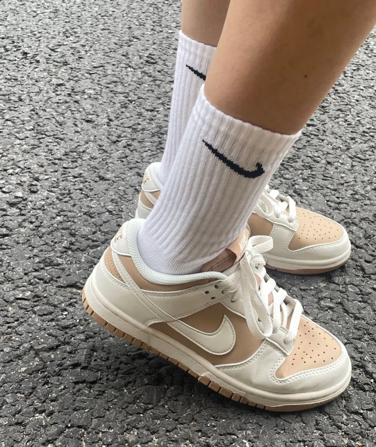 Nike Dunk Low “Hump” (DD1873-200)