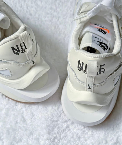 Nike Sacai VaporWaffle White And Gum 米白 (DD1875-100)