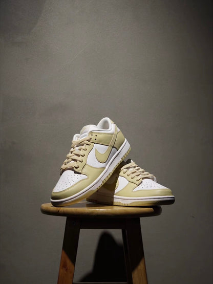 Team Gold Dunk Low (DV0833-100)