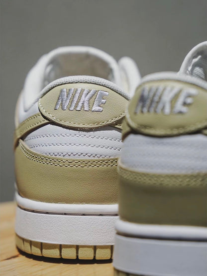 Team Gold Dunk Low (DV0833-100)