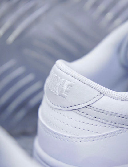 Triple White Dunk Low (DV0831-101)