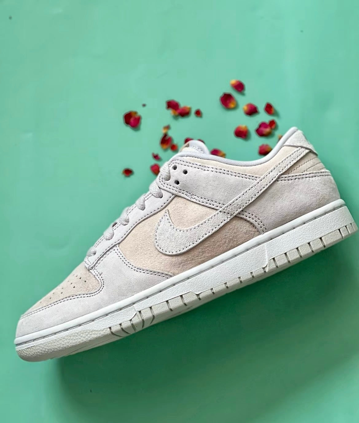 Nike Dunk Low Premium - Vast Grey (DD8338-001)