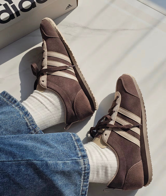 Adidas VS JOG 2.0 棕色 (JS1123)