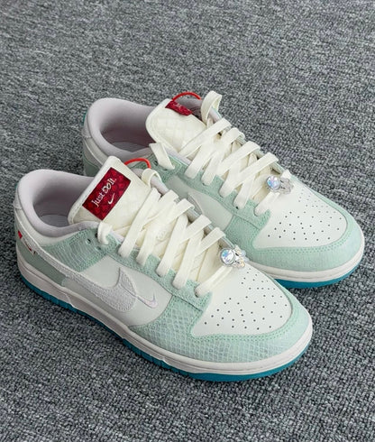 Nike Dunk Low LX ”Year of the Dragon“ (FZ5065-111)
