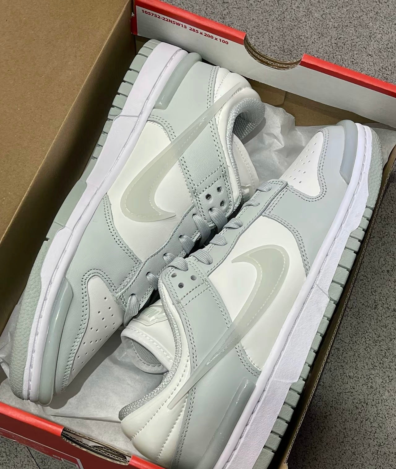 NIKE DUNK LOW TWIST ”LIGHT SILVER“ (DZ2794-004)