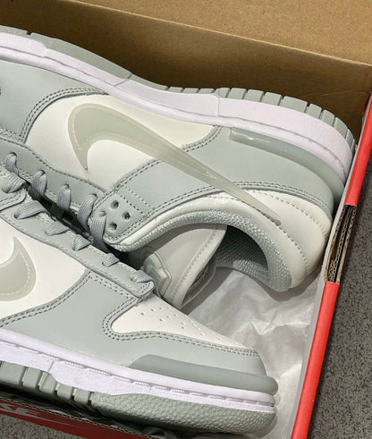 NIKE DUNK LOW TWIST ”LIGHT SILVER“ (DZ2794-004)