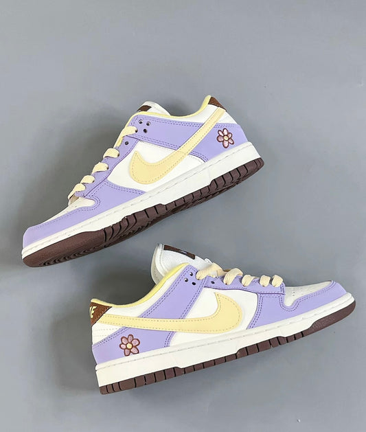 NIKE DUNK LOW WMNS ”DAISY“ (FB7910-500)