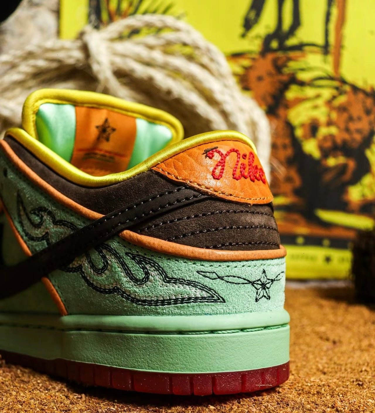 Nike SB Dunk Low Retro Shenron 西部狂想曲 (HF3058-300)