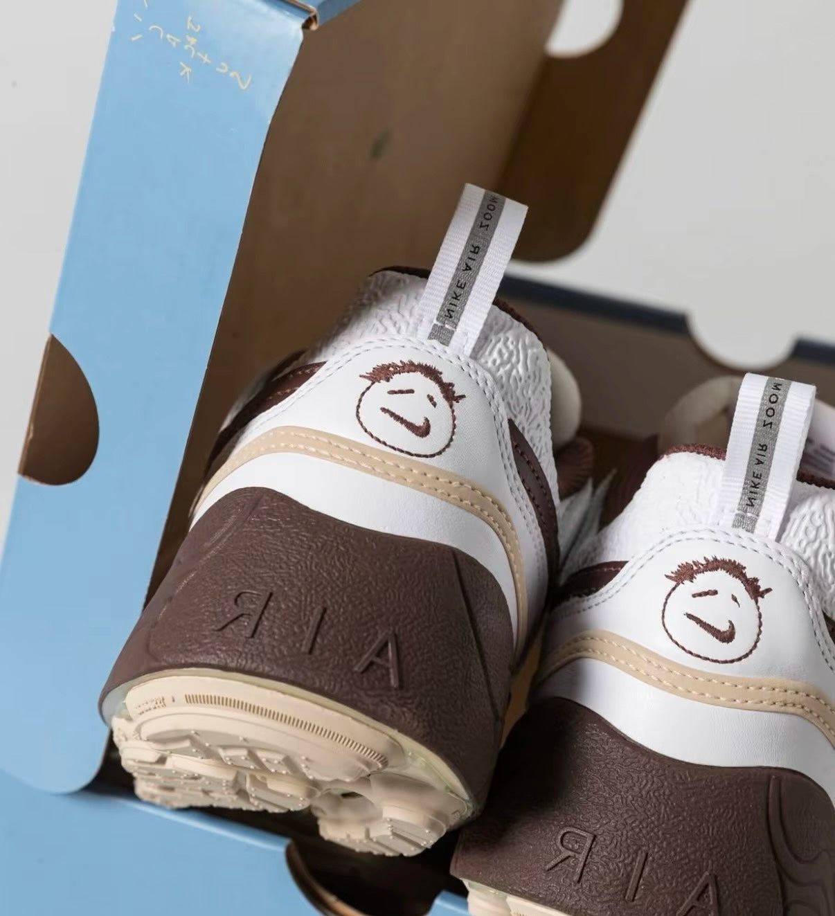 Travis Scott x Nike Zoom Field Jaxx 摩卡藍 (HQ3073-100)