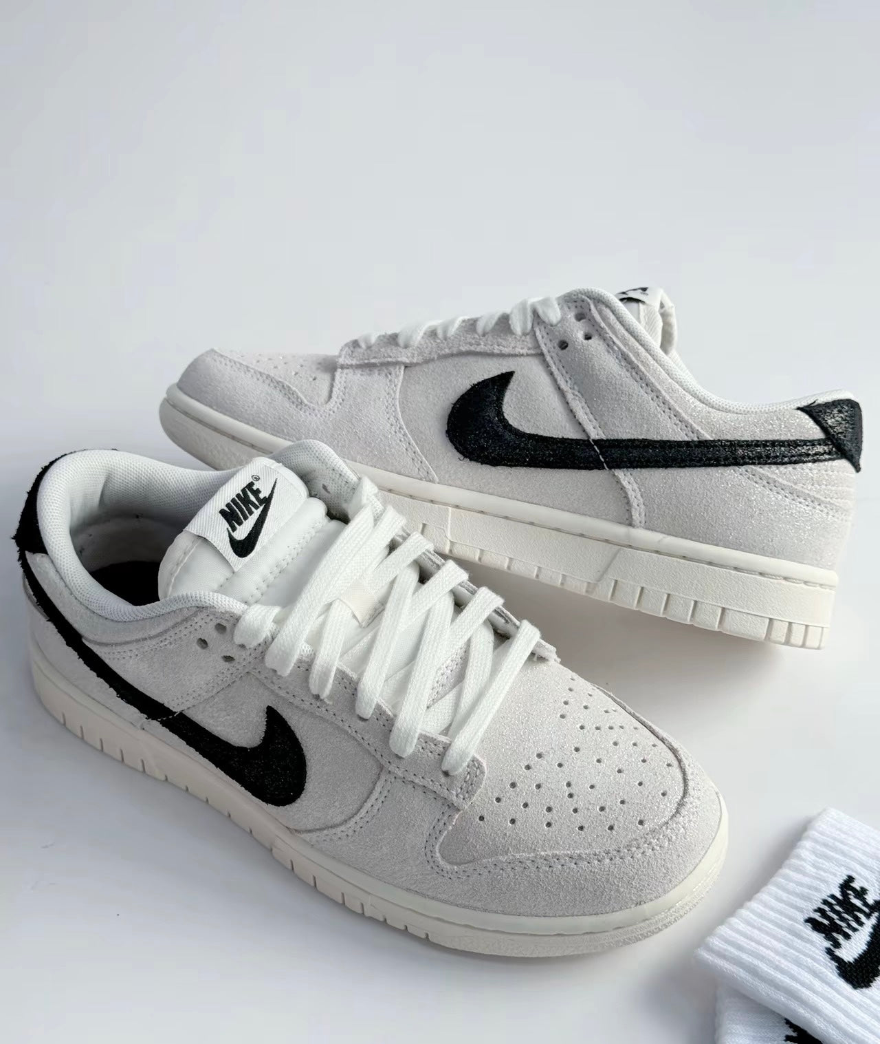 Nike Dunk Low Sail/Black 麂皮灰黑 (HQ3502-100)