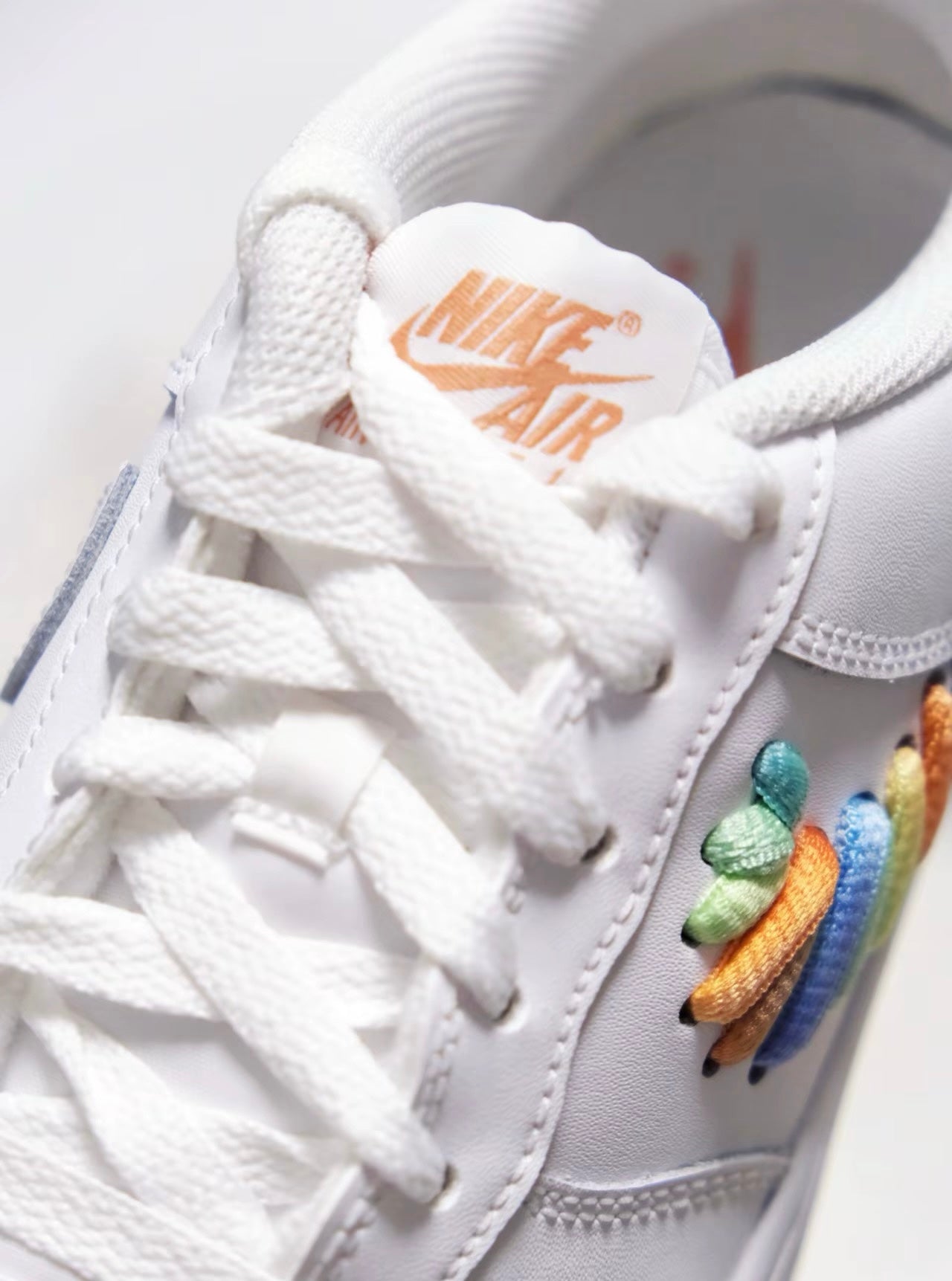 Nike Air Force Lace Swoosh Pack彩虹編織 (FQ4948-100)