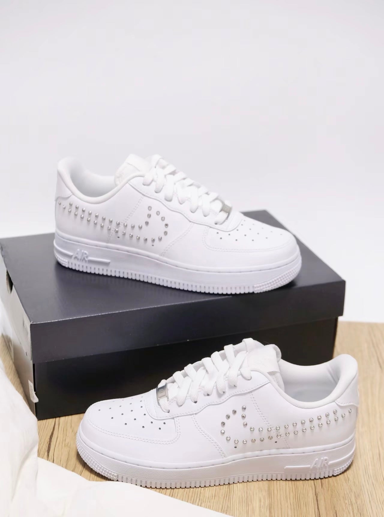 Nike Air Force 1 Studded Swoosh (FQ8887-100)