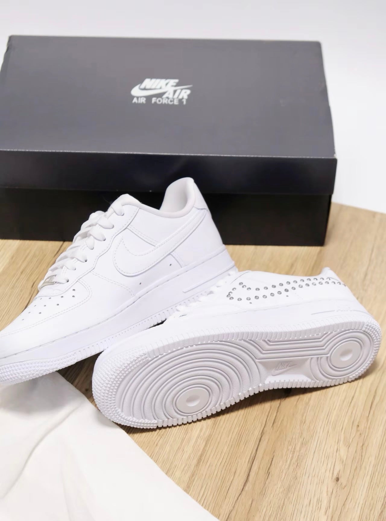 Nike Air Force 1 Studded Swoosh (FQ8887-100)