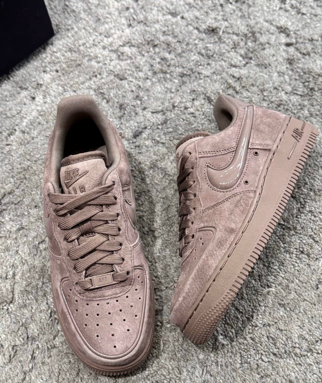 Nike Air Force 棕色 (HV4406-200)