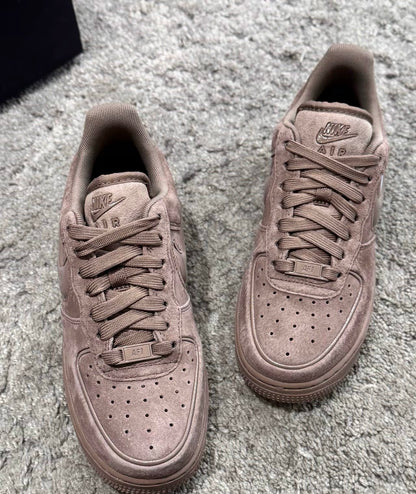 Nike Air Force 棕色 (HV4406-200)