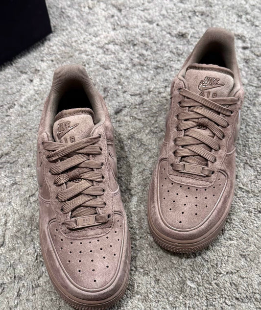 Nike Air Force 棕色 (HV4406-200)