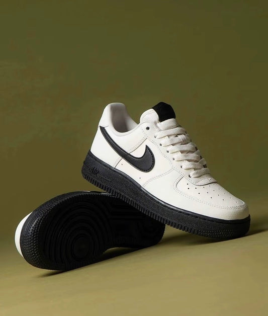 NIKE AIR FORCE 1 White Black (HJ7180-030)