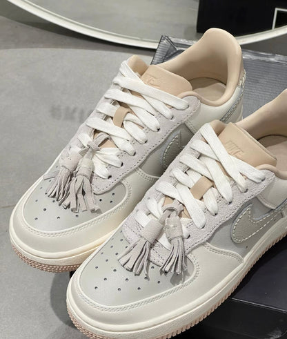 NIKE AIR FORCE 1 米粉 (HV1813-001)