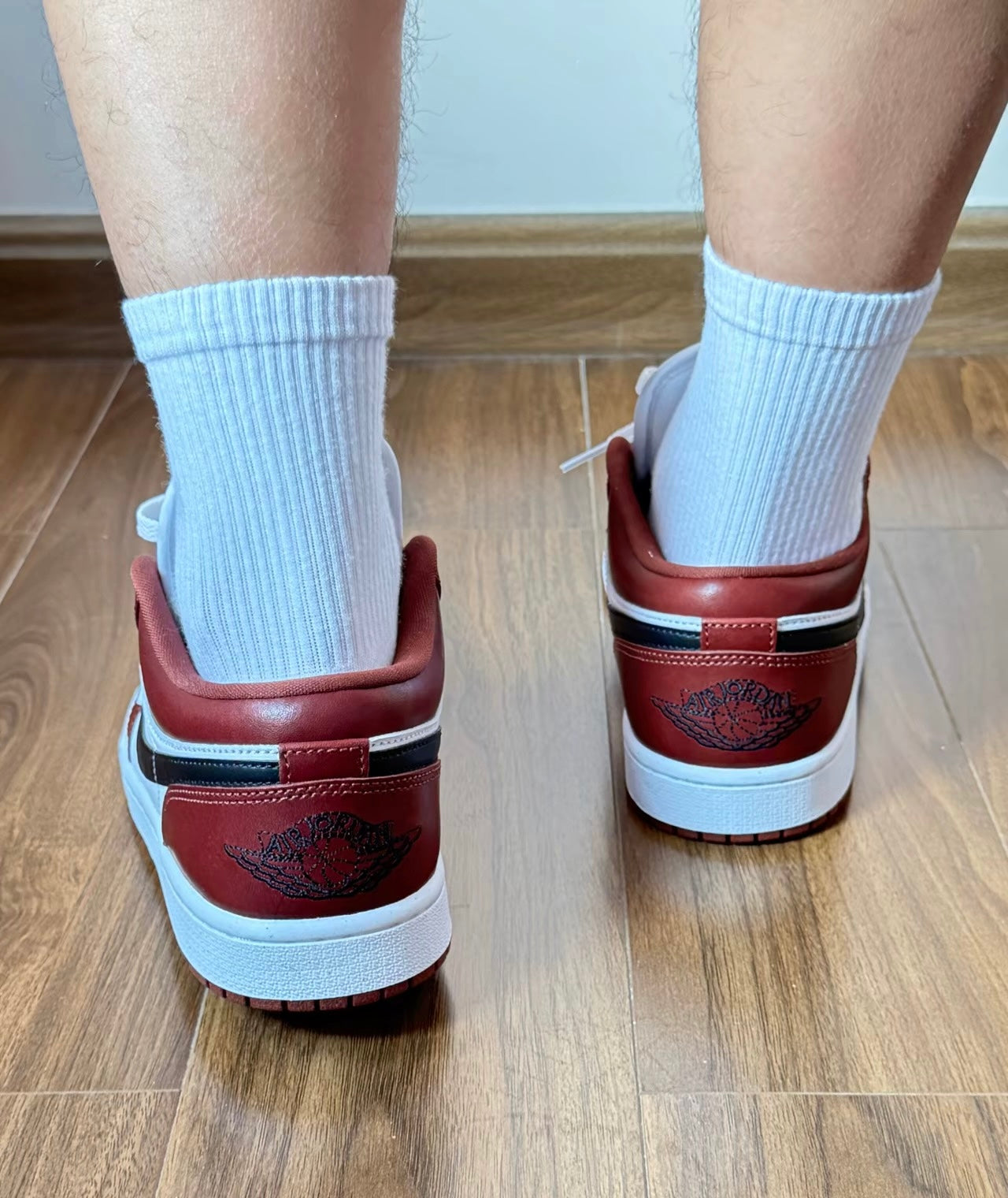Air Jordan Low 紅黑 (HF3148-102)