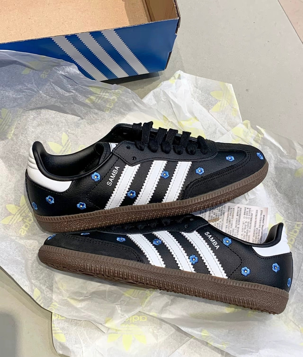 ADIDAS SAMBA LIGHT BLUE FLORAL CORE BLACK (IF4397)