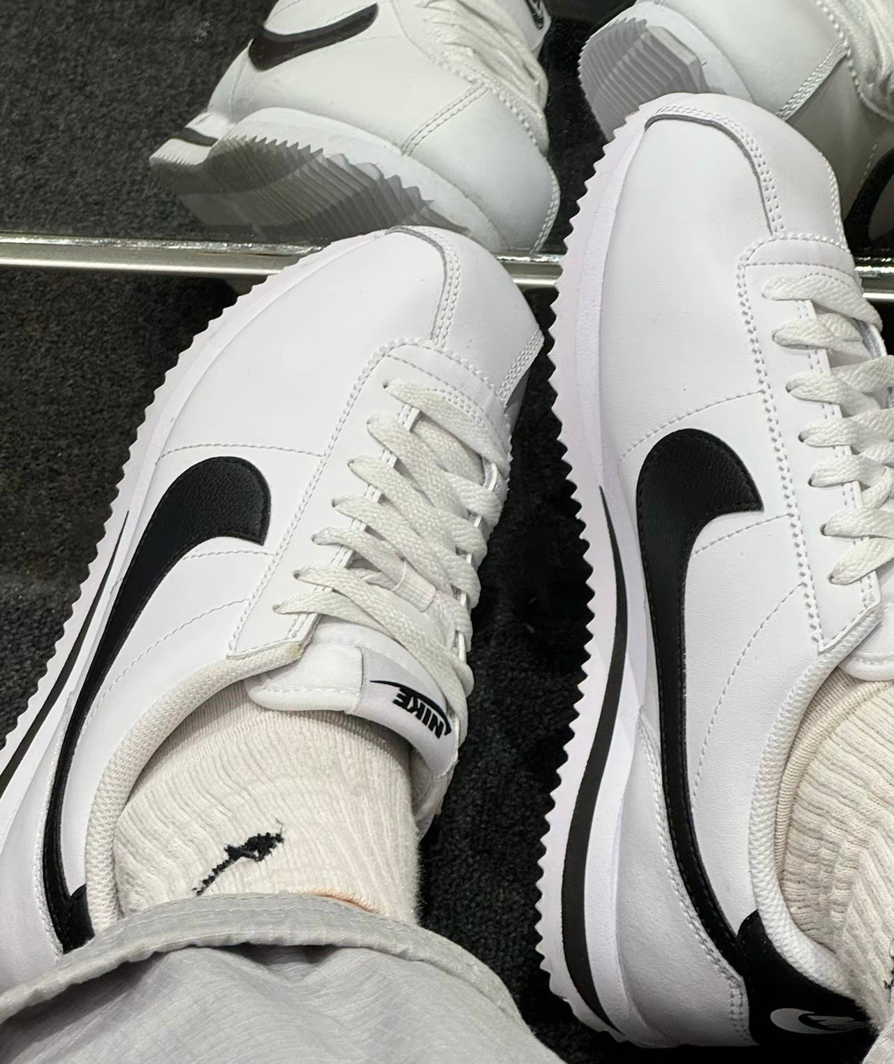 Nike Cortez 白黑 (DN1791-107)