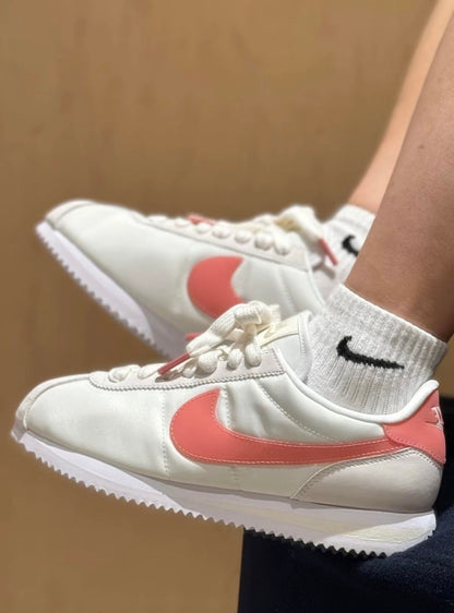 Nike Cortez 米粉 (HM3697-161)