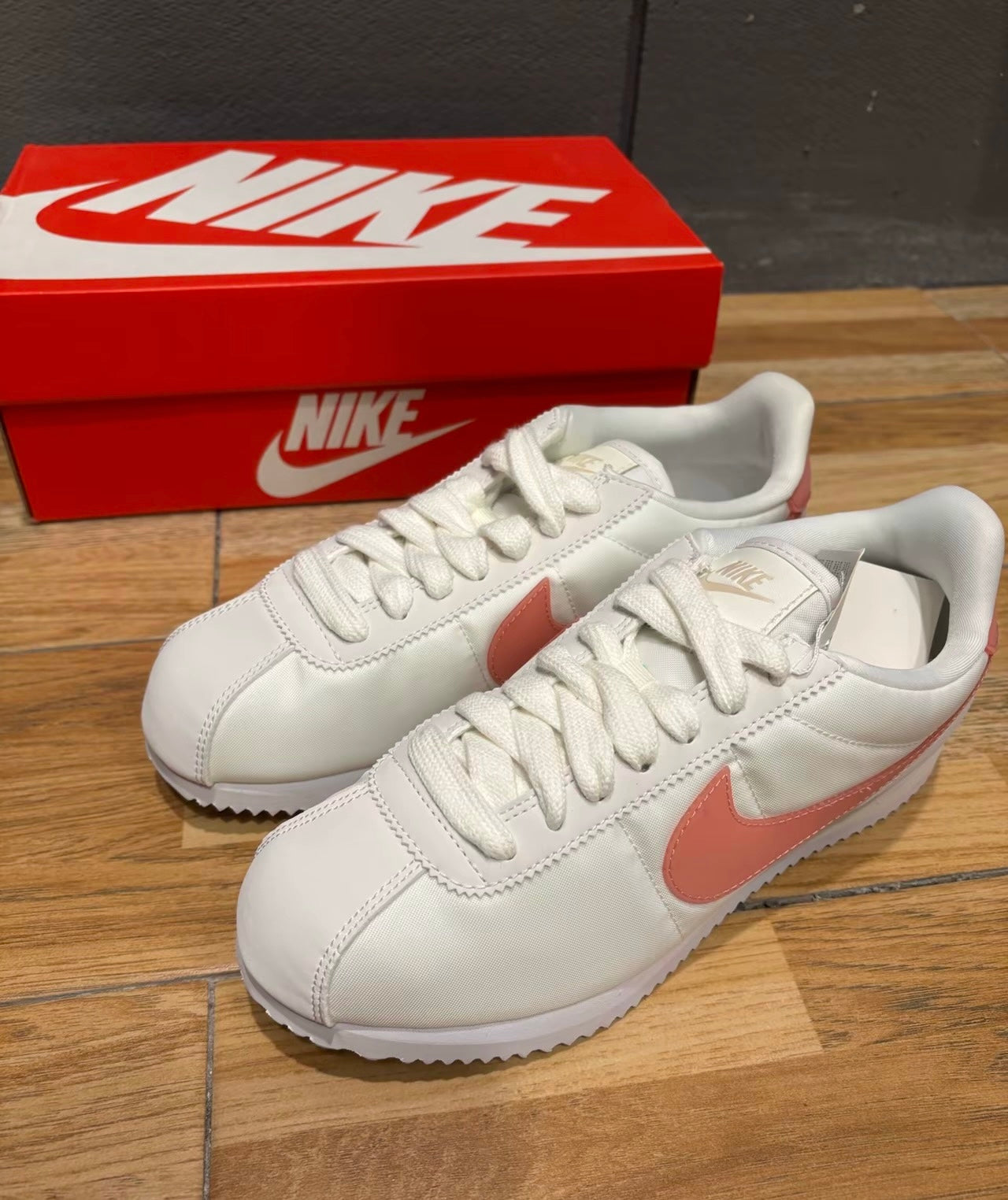 Nike Cortez 米粉 (HM3697-161)