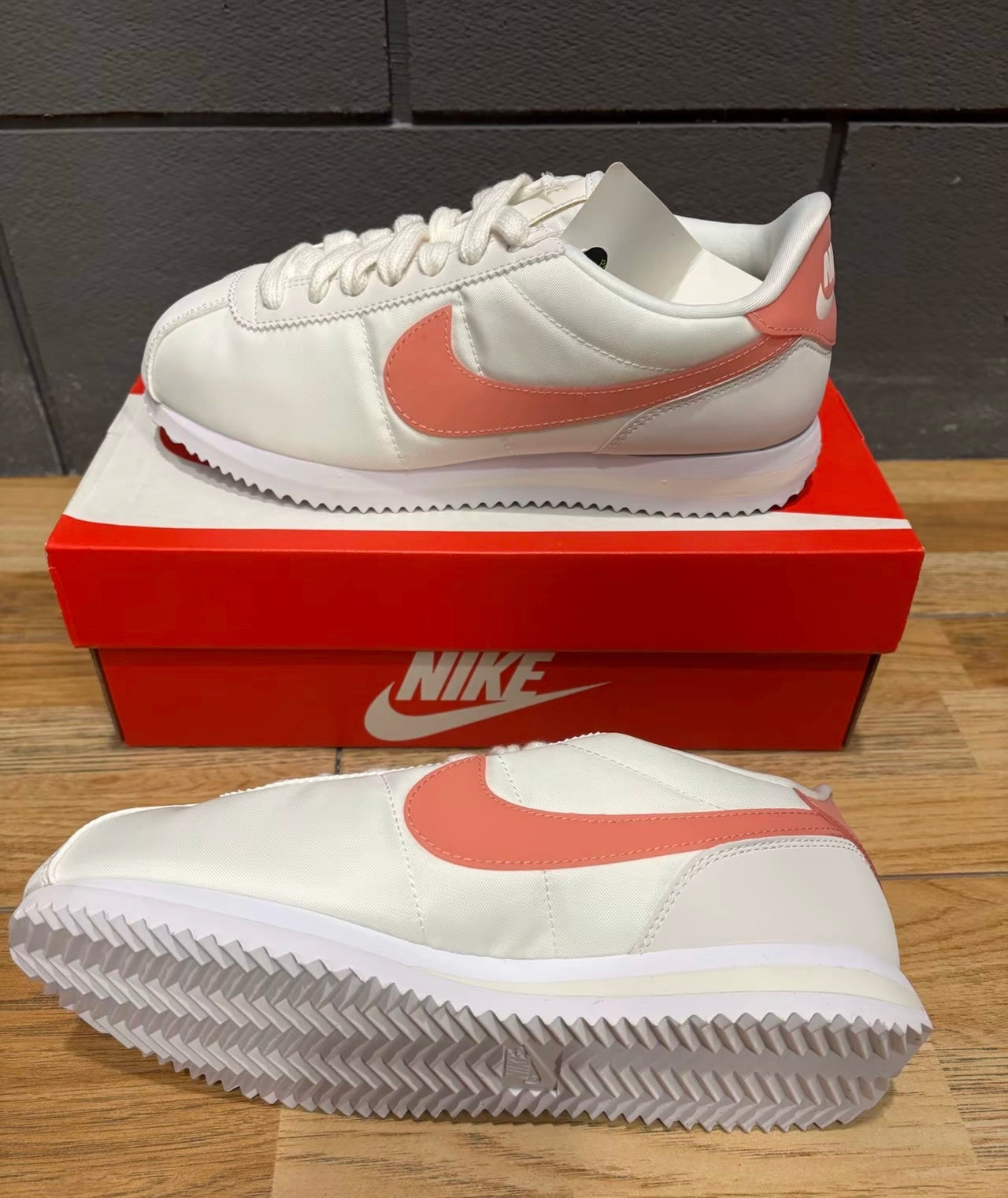 Nike Cortez 米粉 (HM3697-161)