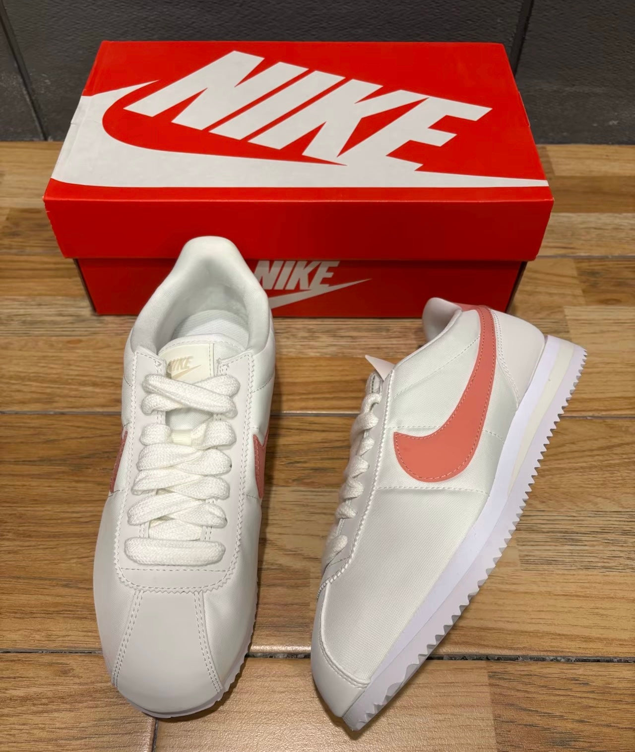 Nike Cortez 米粉 (HM3697-161)