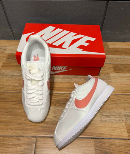 Nike Cortez 米粉 (HM3697-161)