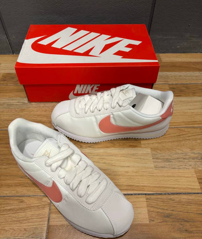 Nike Cortez 米粉 (HM3697-161)