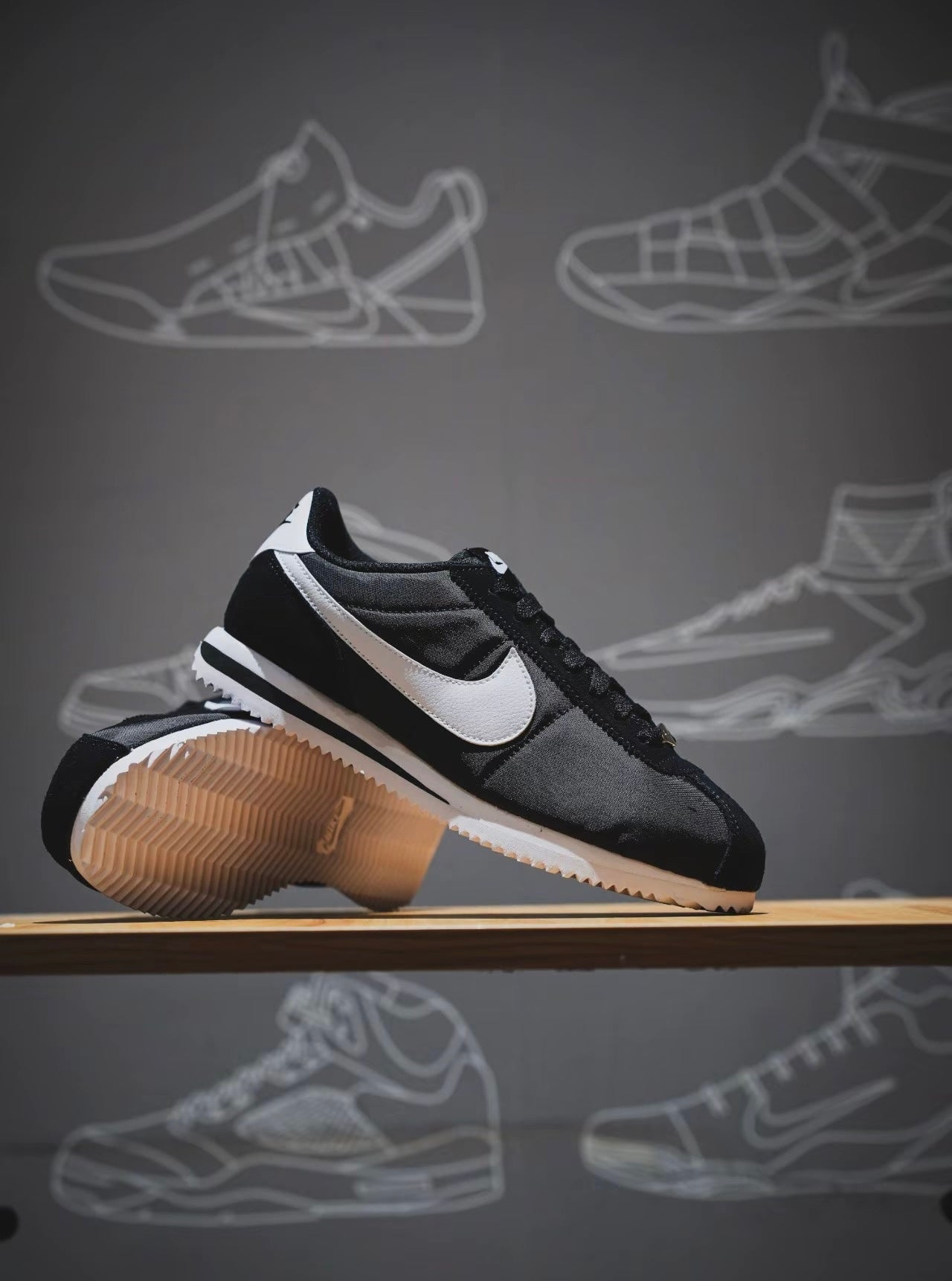 Nike Cortez 黑白 (HF0263-001)