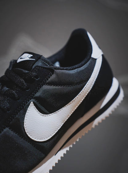 Nike Cortez 黑白 (HF0263-001)