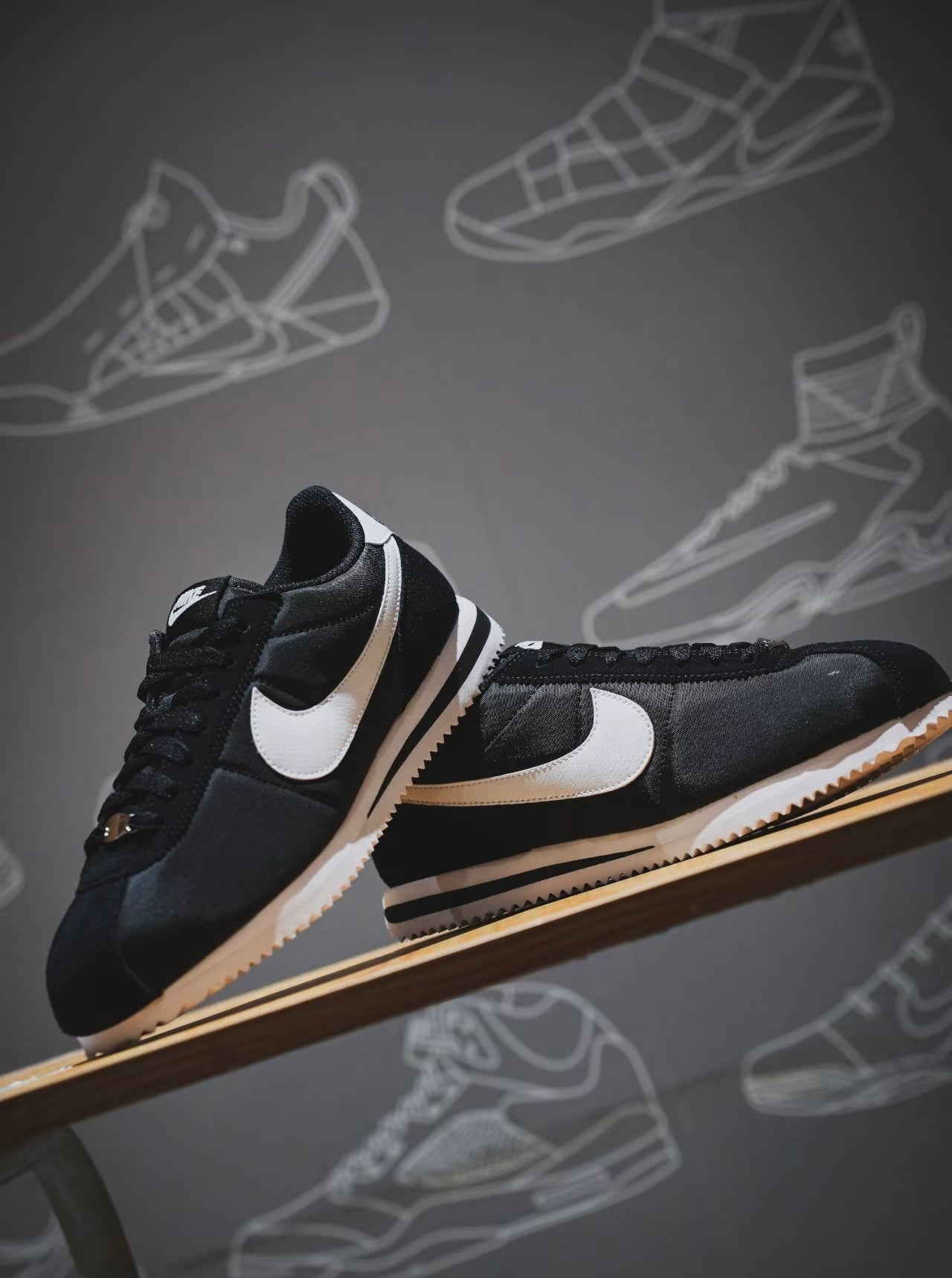 Nike Cortez 黑白 (HF0263-001)
