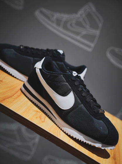 Nike Cortez 黑白 (HF0263-001)
