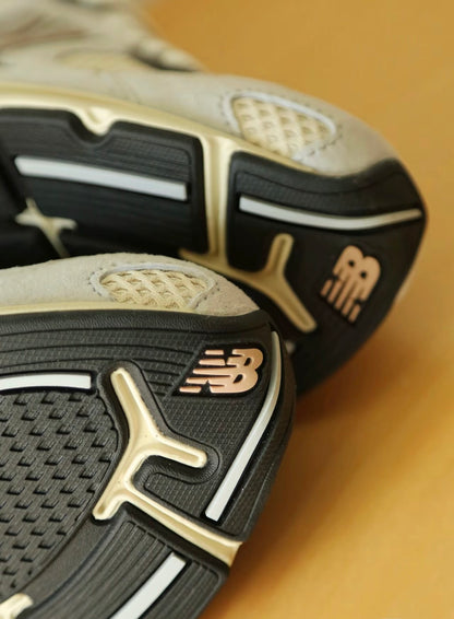 New Balance 2010 灰米 (U2010TTO)