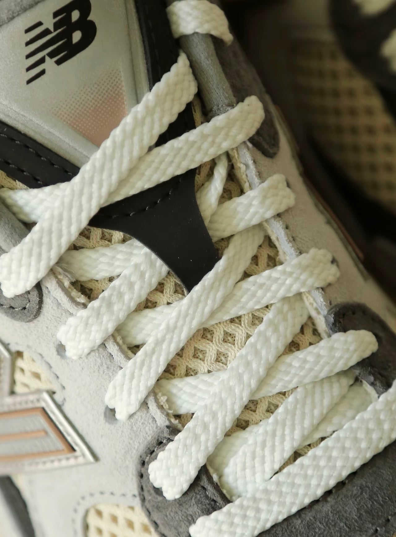 New Balance 2010 灰米 (U2010TTO)