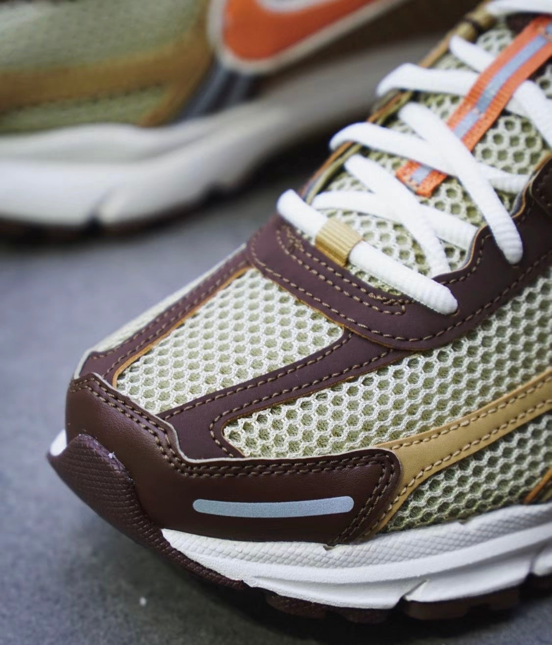 Nike Zoom Vomero 5 “Wheat Grass and Cacao Wow (FB9149-700)