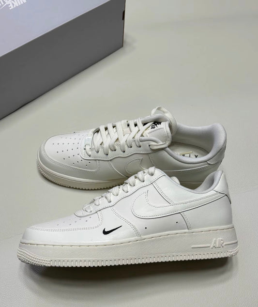 Nike Air Force ESS TRK3