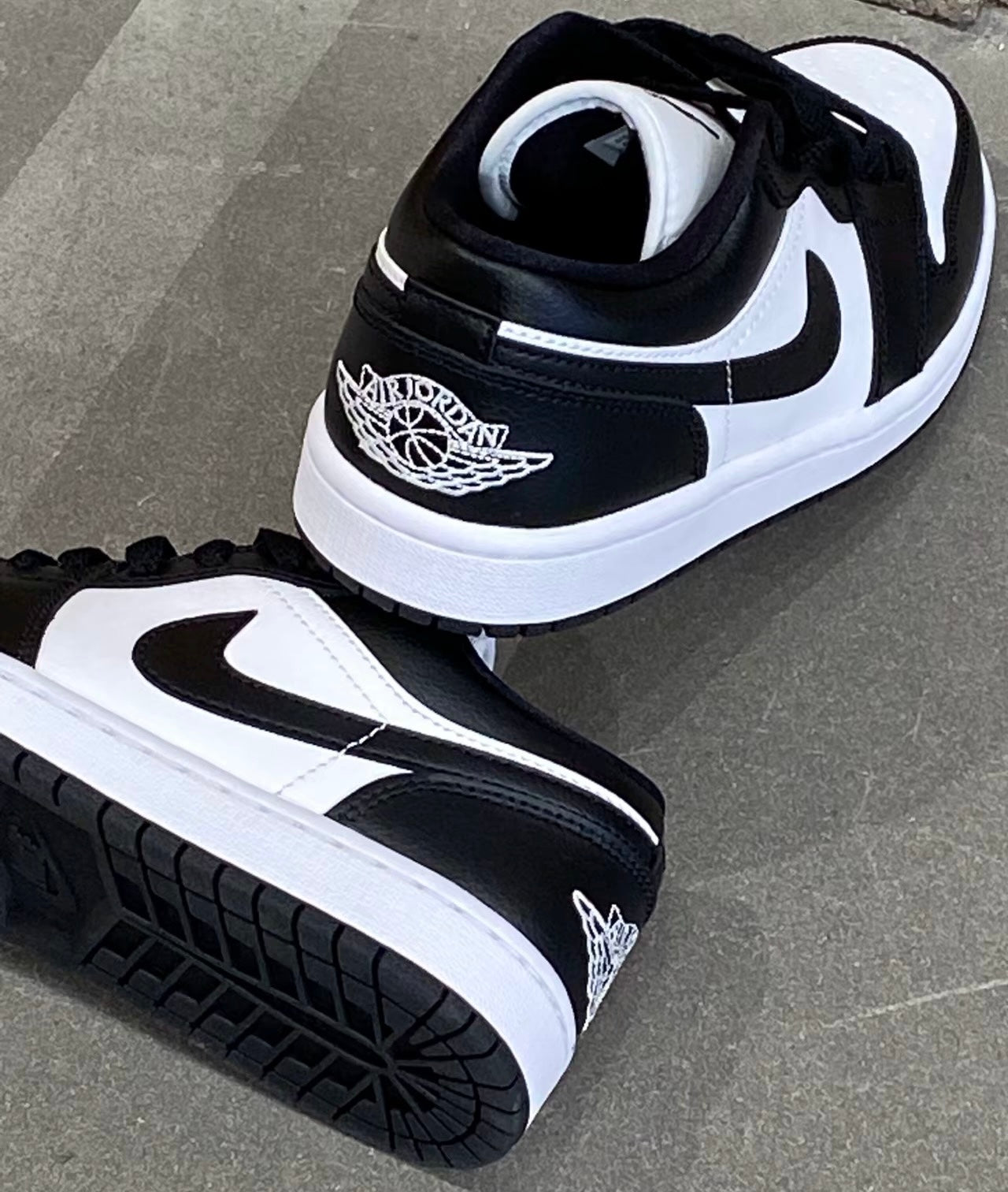 Nike Air Jordan 1 Low Panda (DC0774-101)