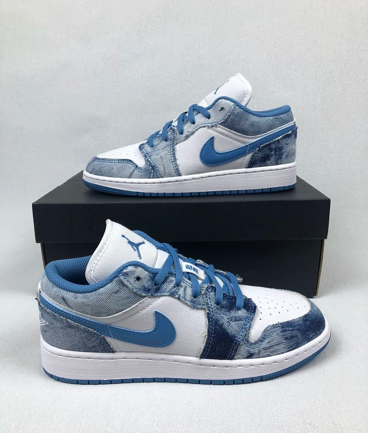 Nike Air Jordan 1 Low - Washed Denim (GS) (DM8947-100)