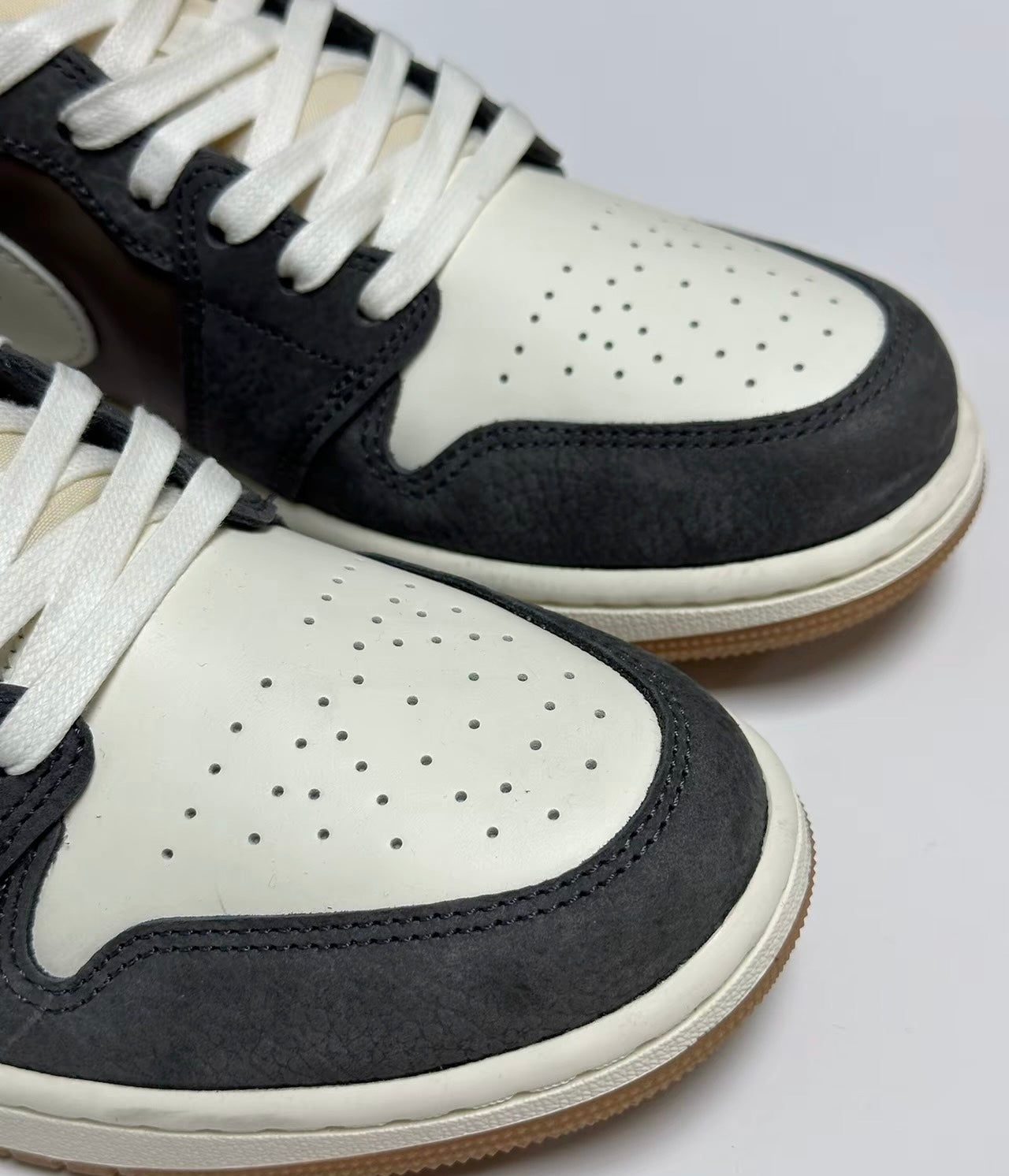 Nike Air Jordan 1 Low - SNKRS Day Korea Magpie (FD0399-004)