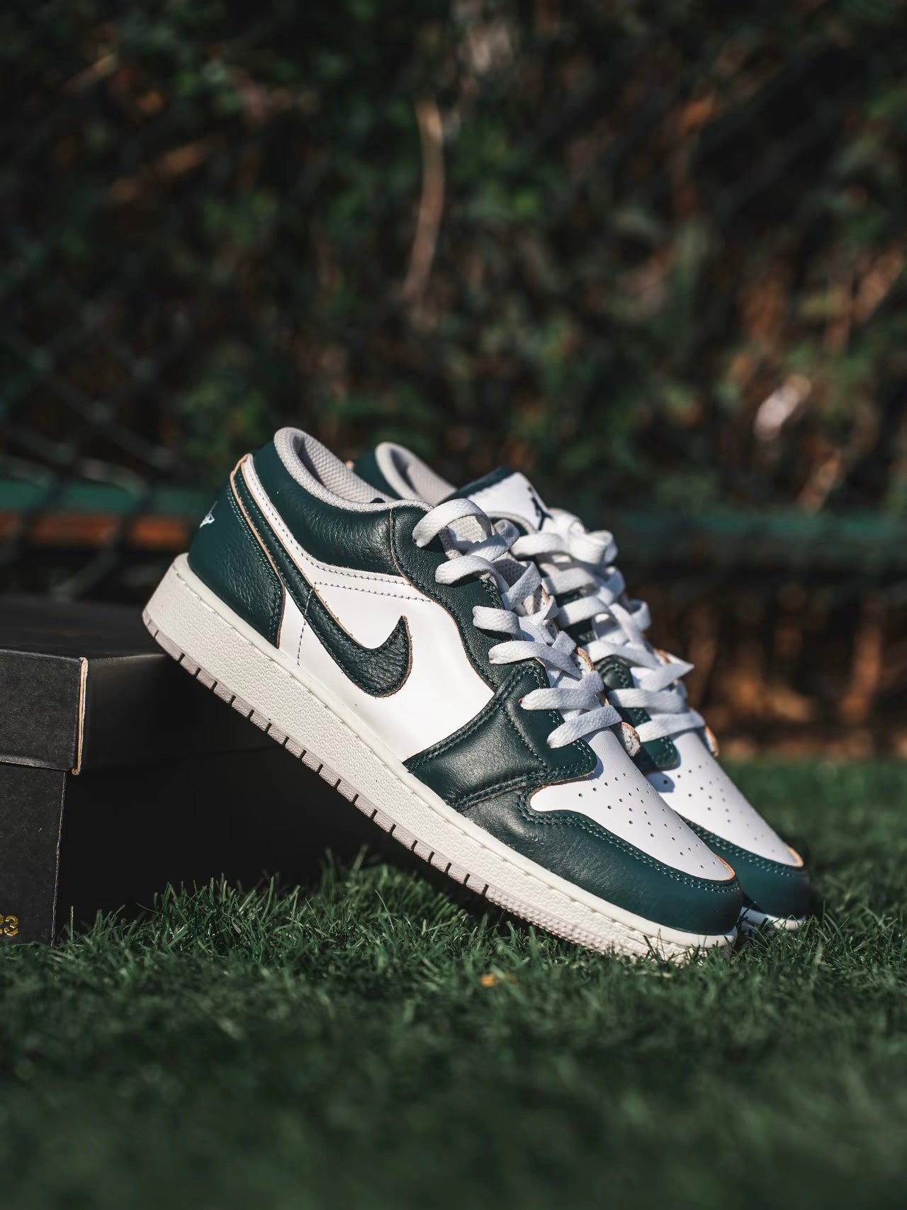 Air Jordan Low Green White (FQ7687-300)