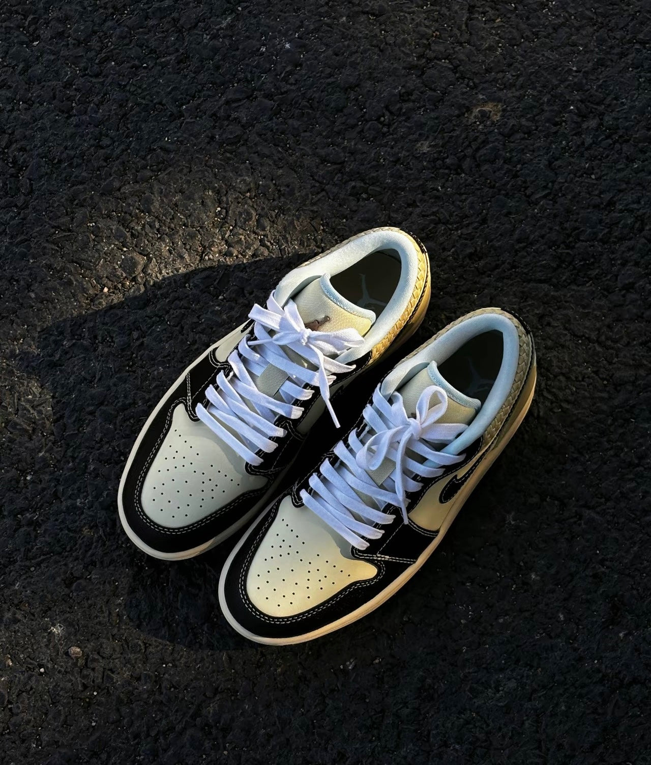 Air Jordan 1 Low 椰奶黑 (HQ3437-101)