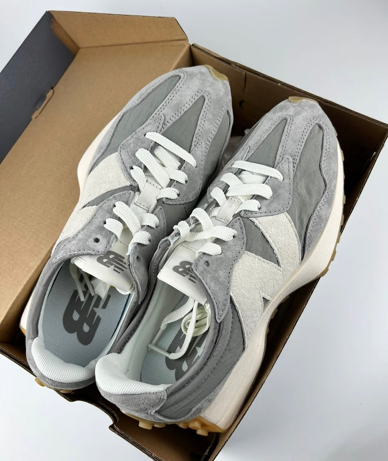 New Balance 327 灰色 (MS327KA1)