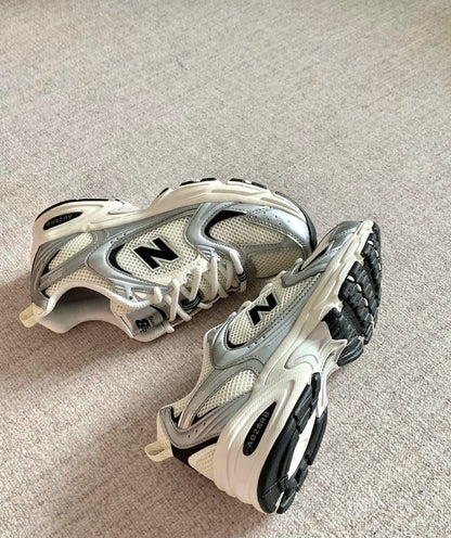 NEW BALANCE 530銀黑 (MR530GMT)