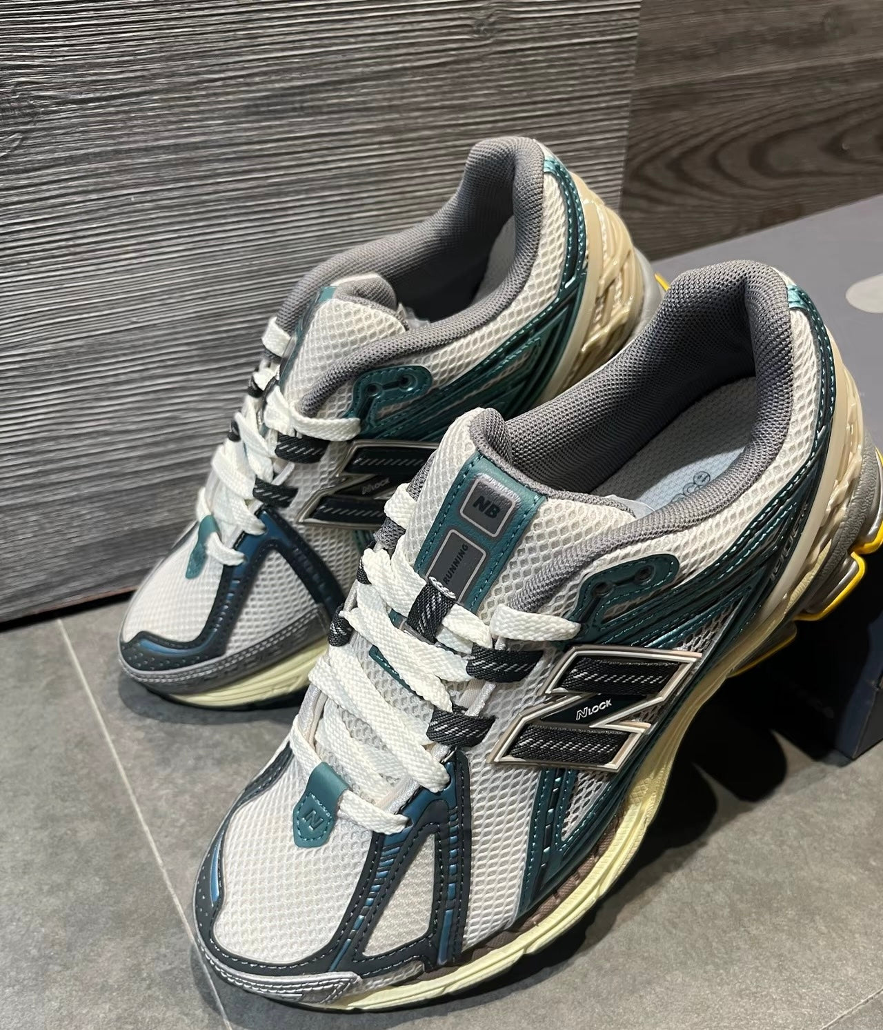 NEW BALANCE 1906R METALLIC TEAL NEW SPRUCE (M1906RRC)